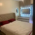 Elegante Appartement Au Coeur De Marrakech